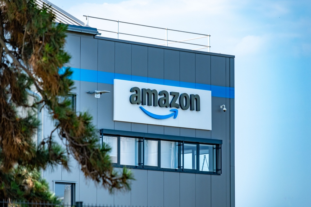 Amazon Electric Scooter Lawsuit Alleges Collapsing Handlebars Caused Rider Injuries