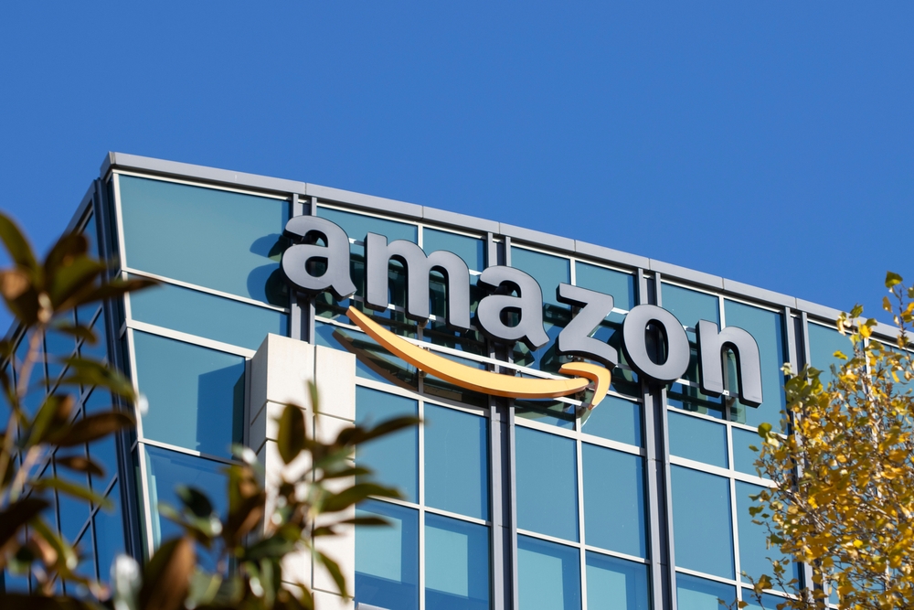 Amazon Heated Gloves Lawsuit Alleges Rechargeable Apparel Caused Severe Burn Injuries