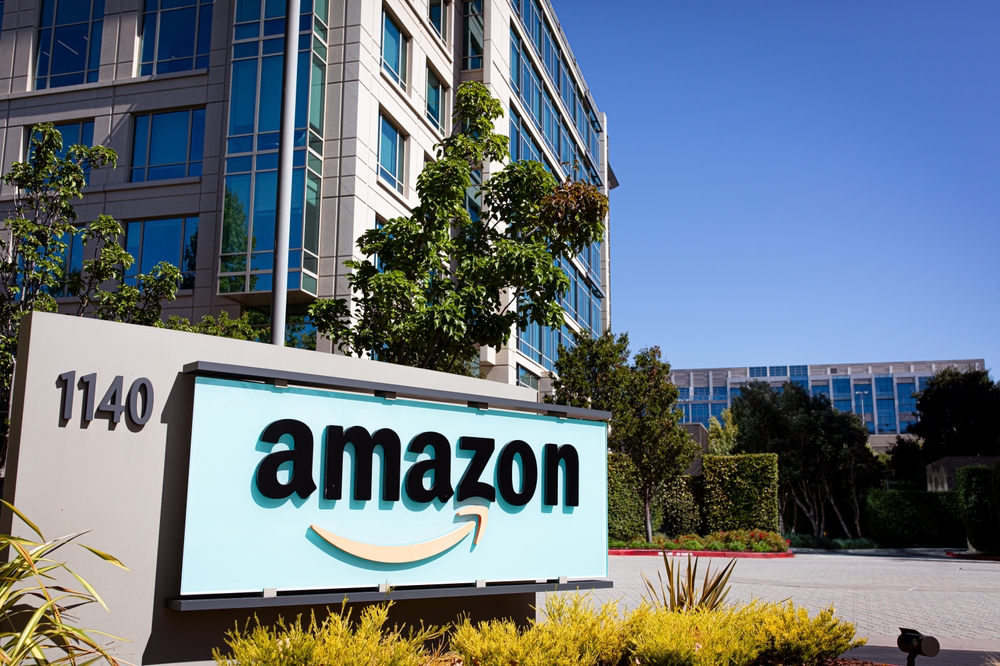 Amazon Ladder Injury Lawsuit Alleges Defective Safety Locks Caused Fall, Broken Bones
