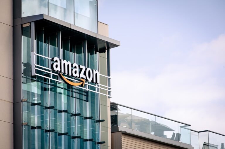 Amazon Nitrous Oxide Death Lawsuit Set for Trial in December 2027