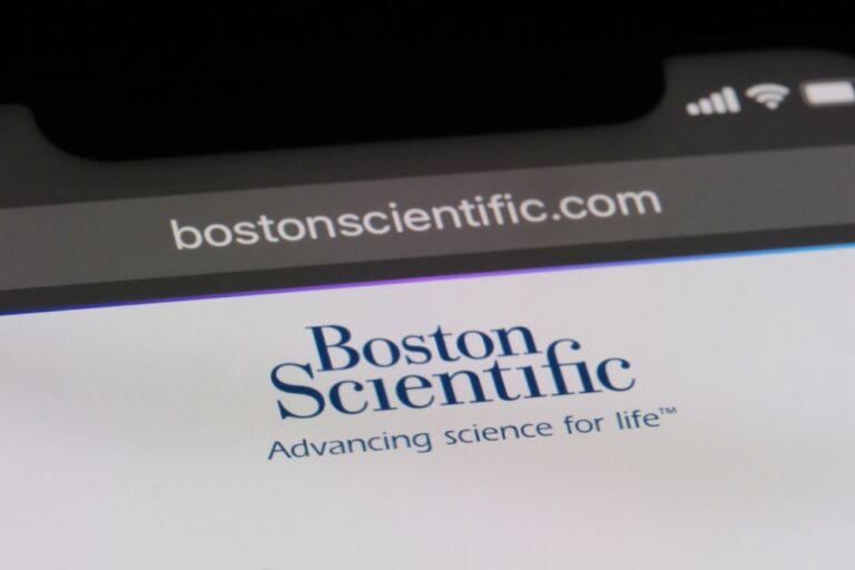 Boston Scientific Neuromodulation Lawsuit Claims Implanted SCS Devices Exacerbated Chronic Pain Symptoms