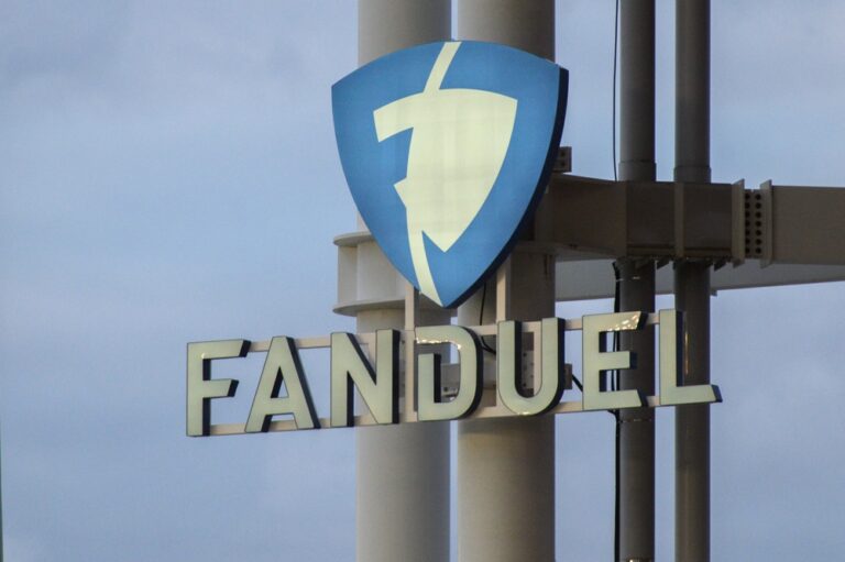 DraftKings, FanDuel Lawsuit Alleges VIP Managers Fueled More Than $130K in Gambling Losses