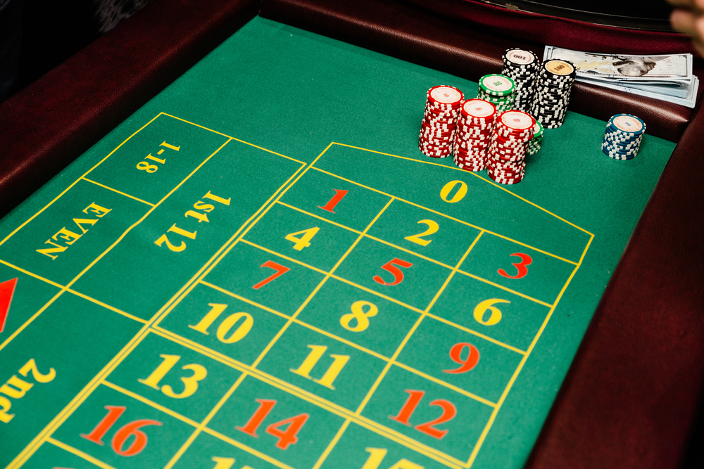 Gambling Addiction May Alter Reward, Self-Control Networks in Brain Study