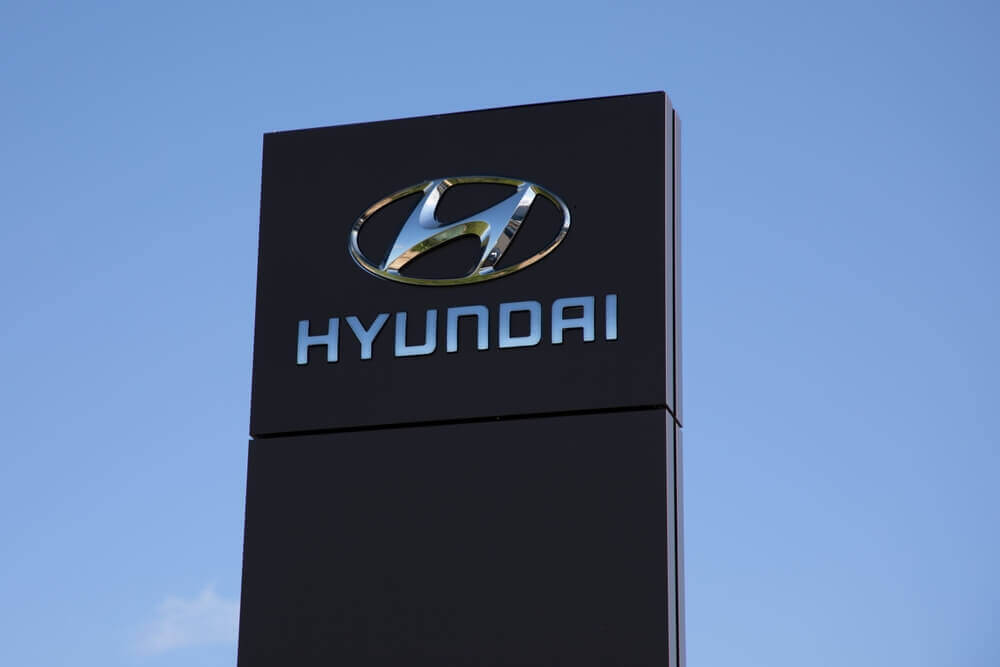 Hyundai Recalls More Than 226,000 Santa Fe, Elantra Vehicles Following Rearview Camera Failure