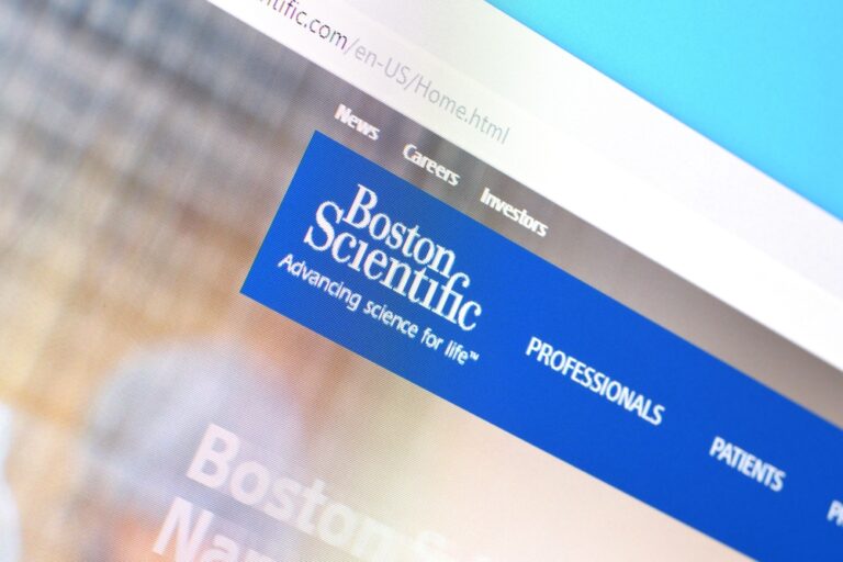 Lawsuit Claims Abbott, Boston Scientific SCS Pre-Market Approval Caused Permanent Injuries