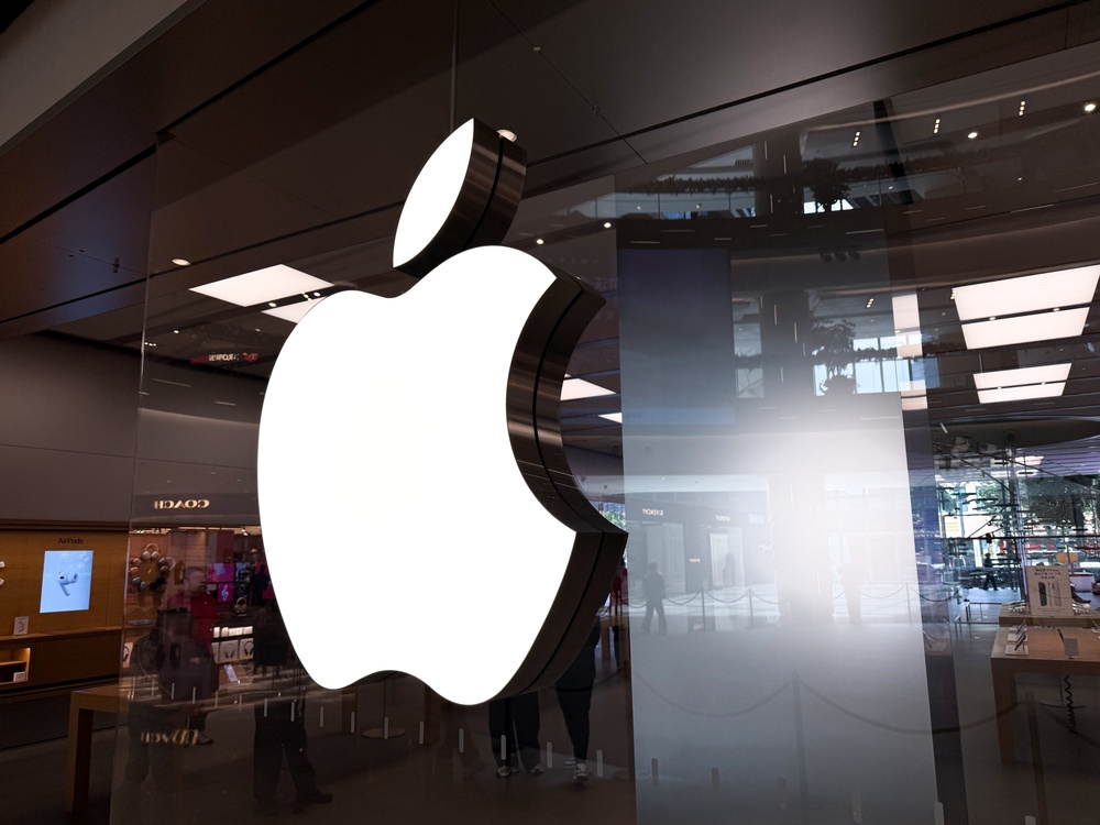 Lawsuit Claims Defective Apple AirTag Safety Features Allowed Domestic Violence Stalking