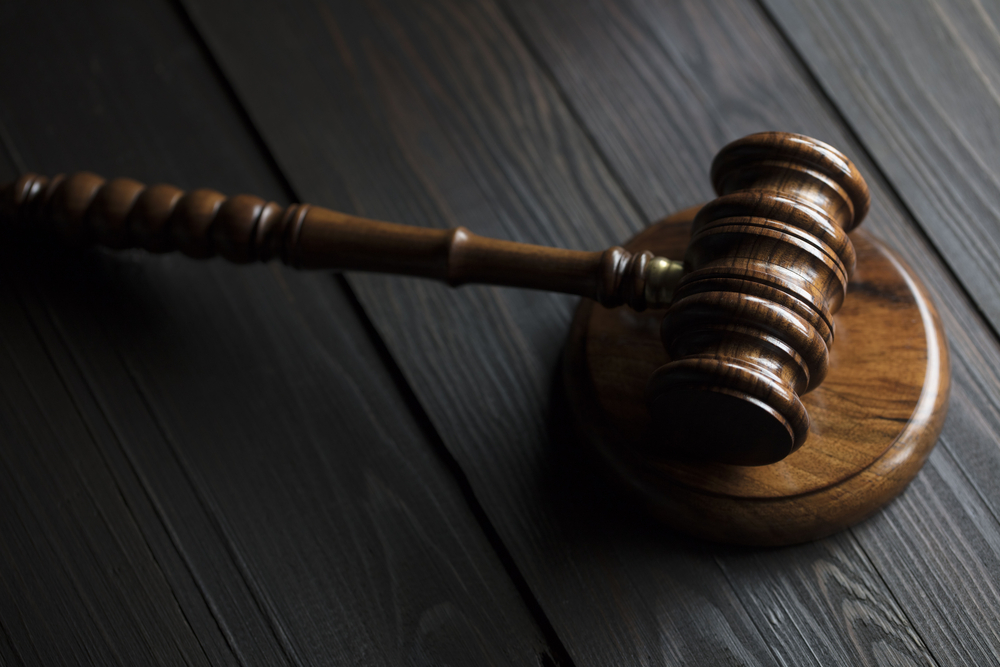 Lawsuit Indicates Spinal Cord Stimulator Lead Complications Resulted in Shocks, Removal Surgery
