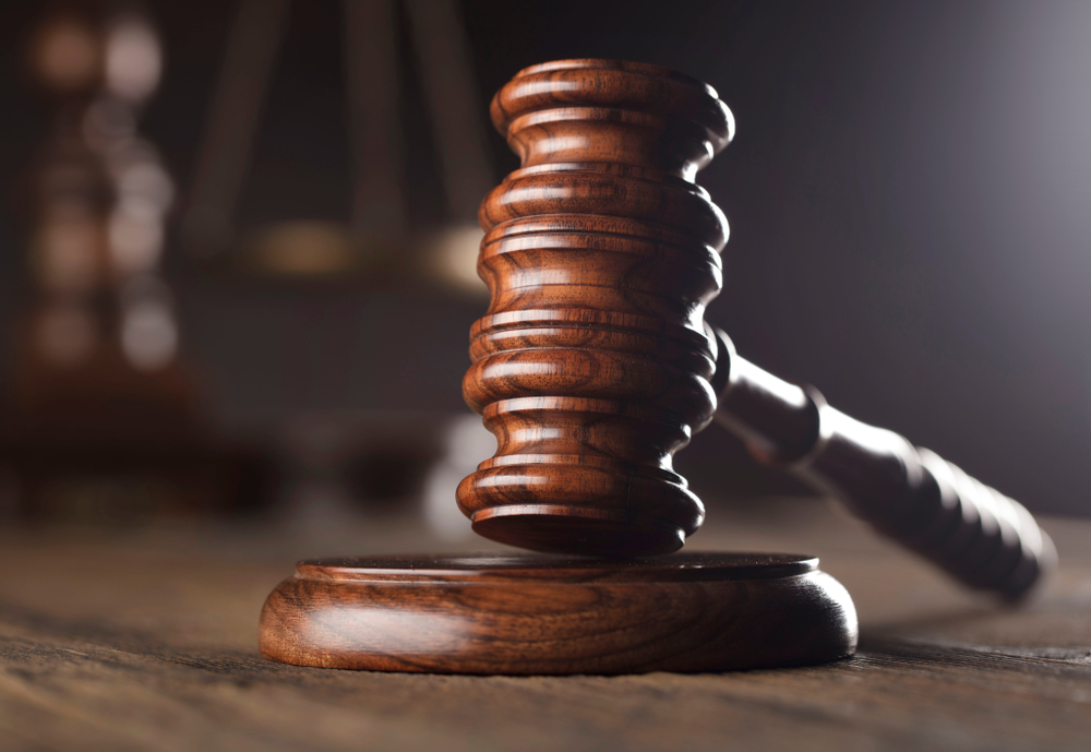 Lawsuit Alleges WaveWriter Alpha Spinal Cord Stimulator Modifications Caused Burning, Shocking Sensations