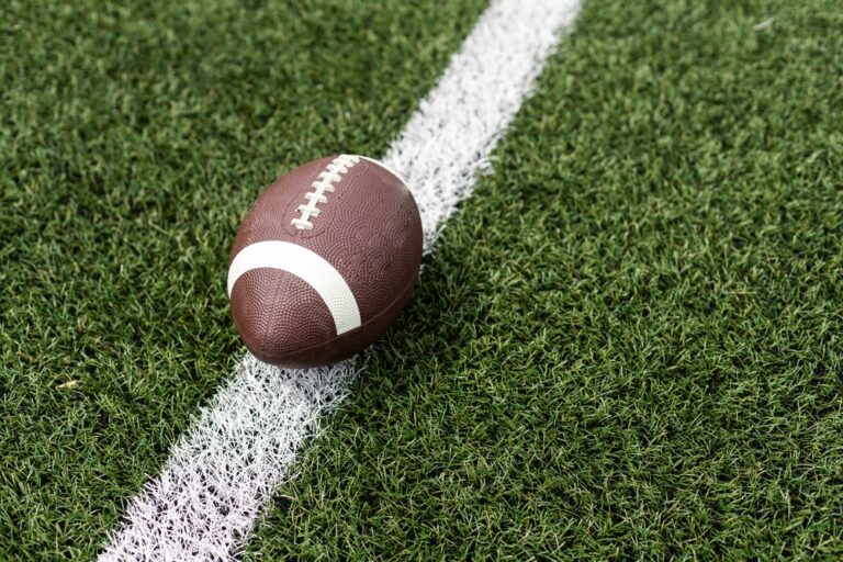 NFL Sports Gambling Lawsuit Claims Live Game Data Fueled FanDuel, DraftKings Addiction