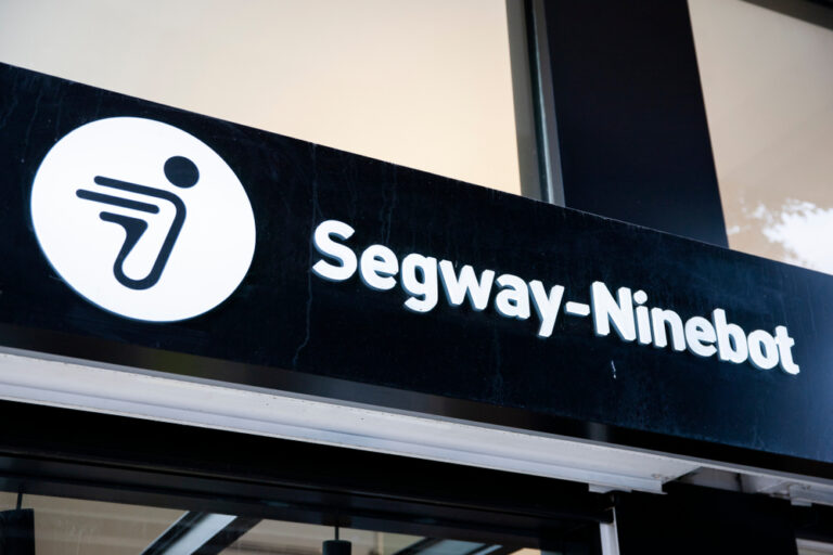 Segway Ninebot S2 Lawsuit Alleges Scooter Suddenly Stopped, Causing Severe Knee Injuries