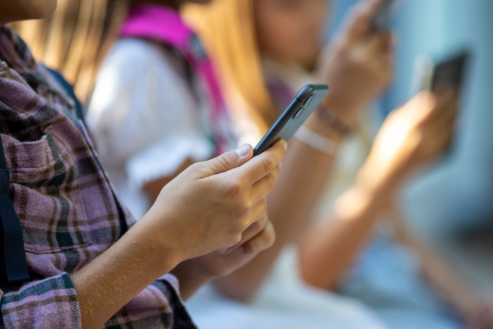 Smartphone Use in School Affects Learning and Cognitive Development Study
