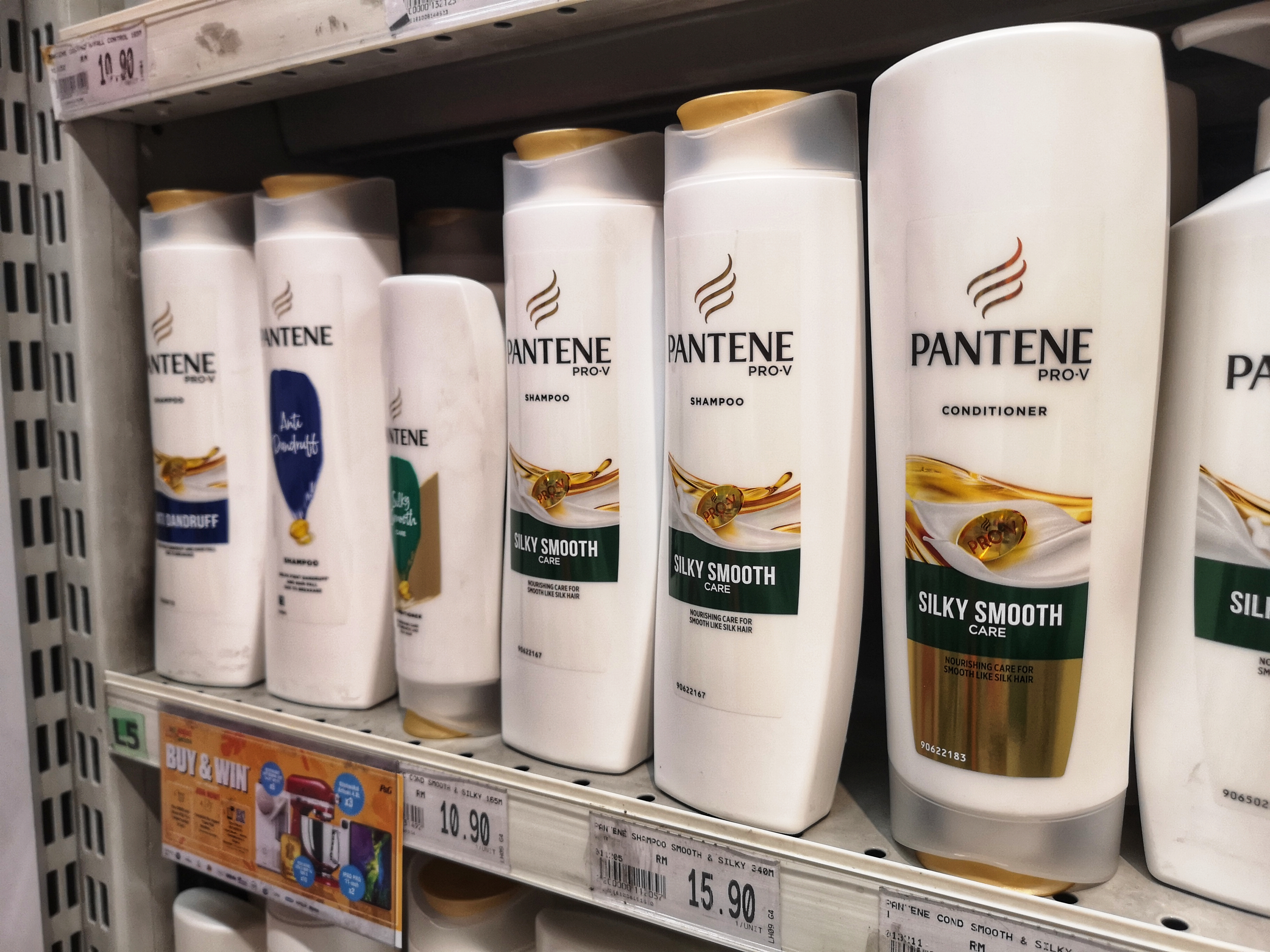 Class Action Lawsuit Filed Over Pantene, Herbal Essences, Other Dry Shampoo  Recalled Over Benzene Impurities - AboutLawsuits.com